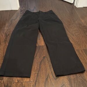 Aritzia TNA women’s Black pleated jeans